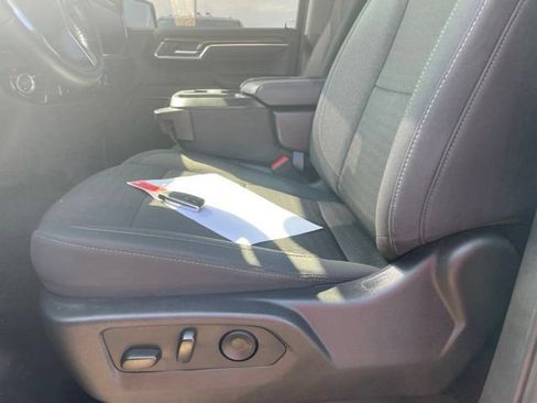 Used 2025 Chevrolet Silverado 1500 LT AWD/4WD image 11