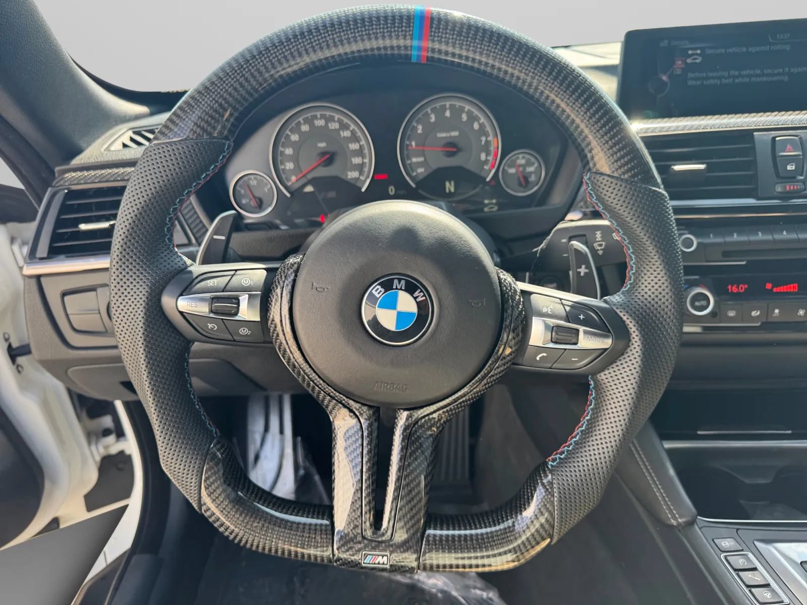 Used 2015 BMW M4 Convertible RWD image 19