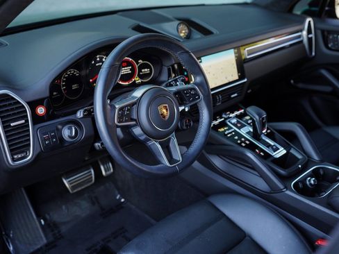Used 2022 Porsche Cayenne GTS w/ Premium Package Plus image 20
