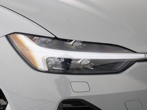 New 2026 Volvo XC60 T8 Plus w/ Protection Package Premier AWD/4WD image 14