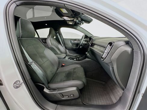 Used 2023 Volvo C40 P8 Recharge Ultimate w/ Protection Package Premier AWD/4WD image 30