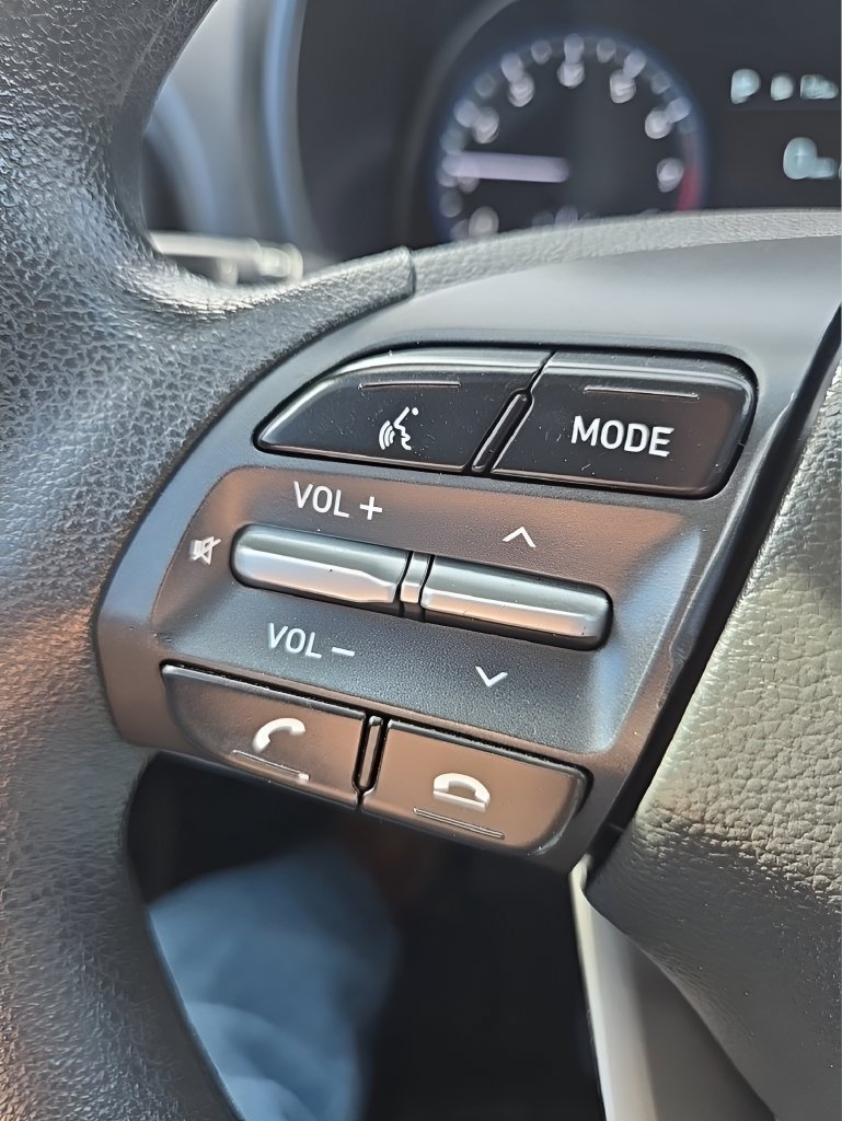 Used 2019 Hyundai Kona SE FWD image 24