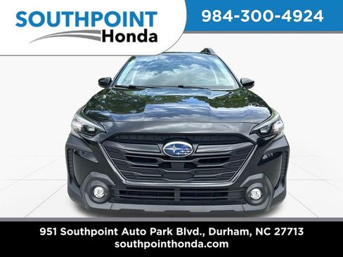 Used 2025 Subaru Outback Onyx Edition AWD/4WD image 2