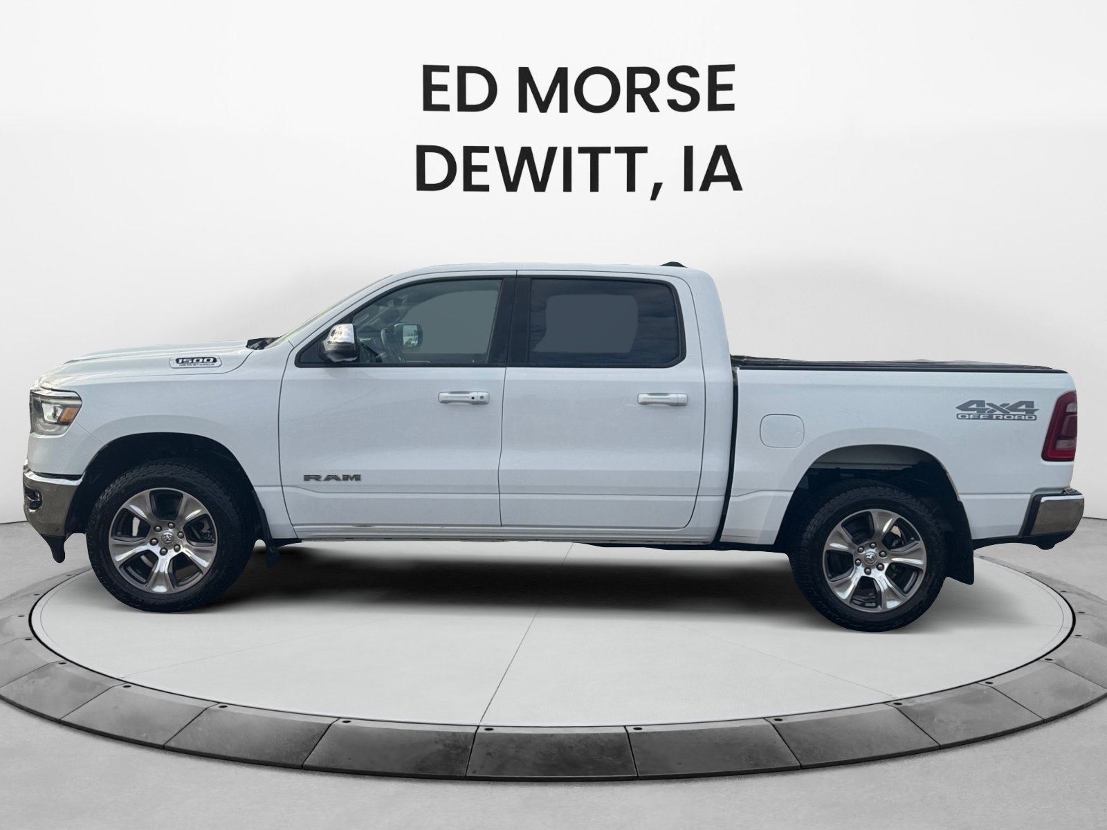 Used 2024 RAM 1500 Laramie AWD/4WD image 2