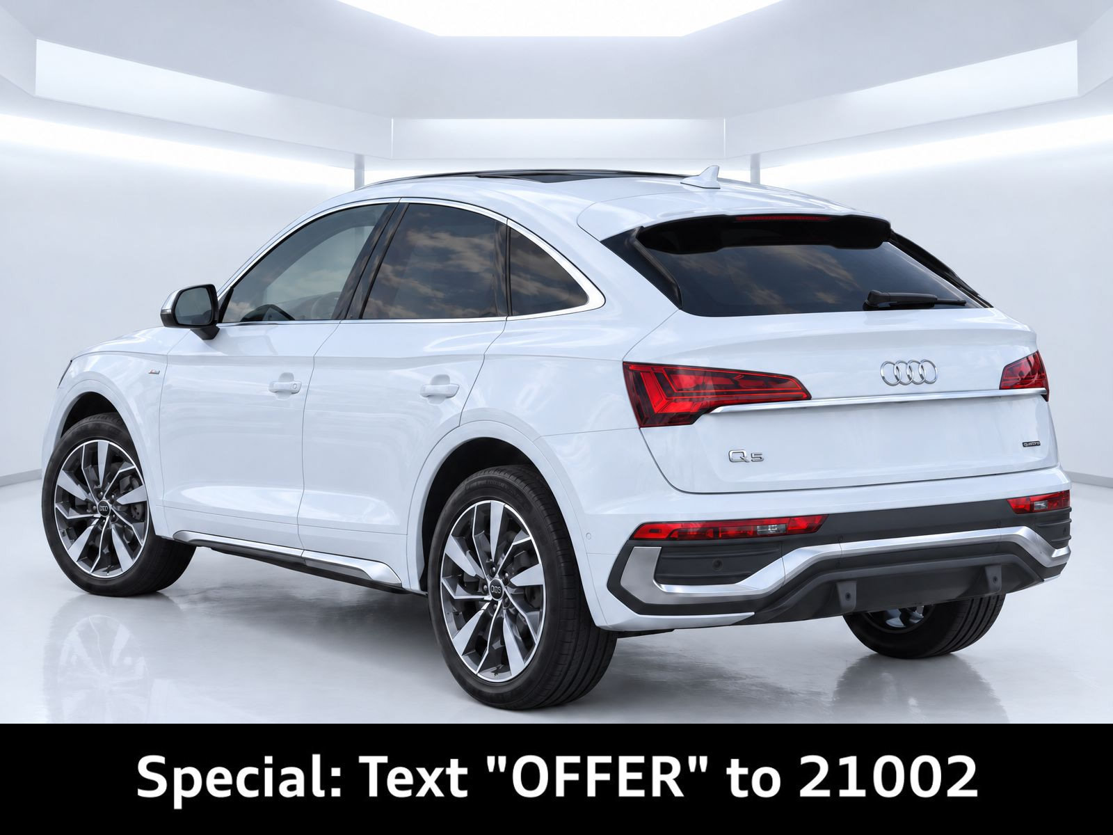 Certified 2023 Audi Q5 2.0T Prestige AWD/4WD image 3