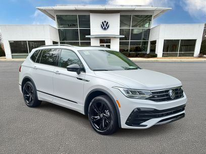 Certified 2024 Volkswagen Tiguan SE R-Line