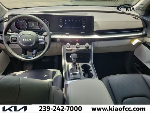 Used 2024 Kia Carnival LX FWD image 15