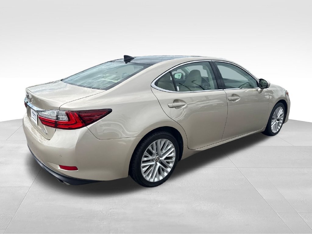 Used 2018 Lexus ES 350 w/ Luxury Package w/Wood Trim FWD image 5
