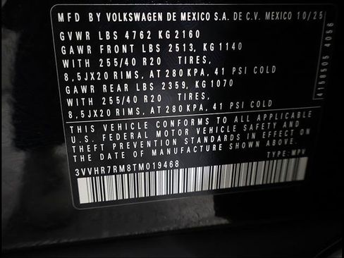 Used 2026 Volkswagen Tiguan SE R-Line FWD image 11