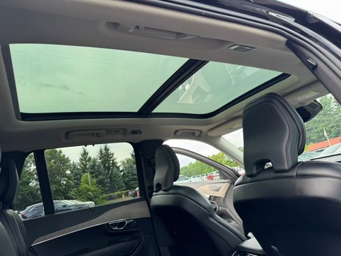 Used 2022 Volvo XC90 T8 Inscription w/ Advanced Package AWD/4WD image 21