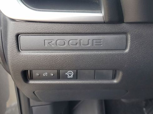 Used 2023 Nissan Rogue S FWD image 16