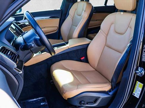 Used 2018 Volvo XC90 T6 Momentum w/ Convenience Package AWD/4WD image 12