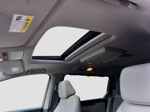 Used 2022 Honda Odyssey Touring image 22