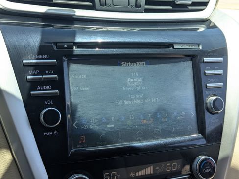 Used 2017 Nissan Murano SV image 22