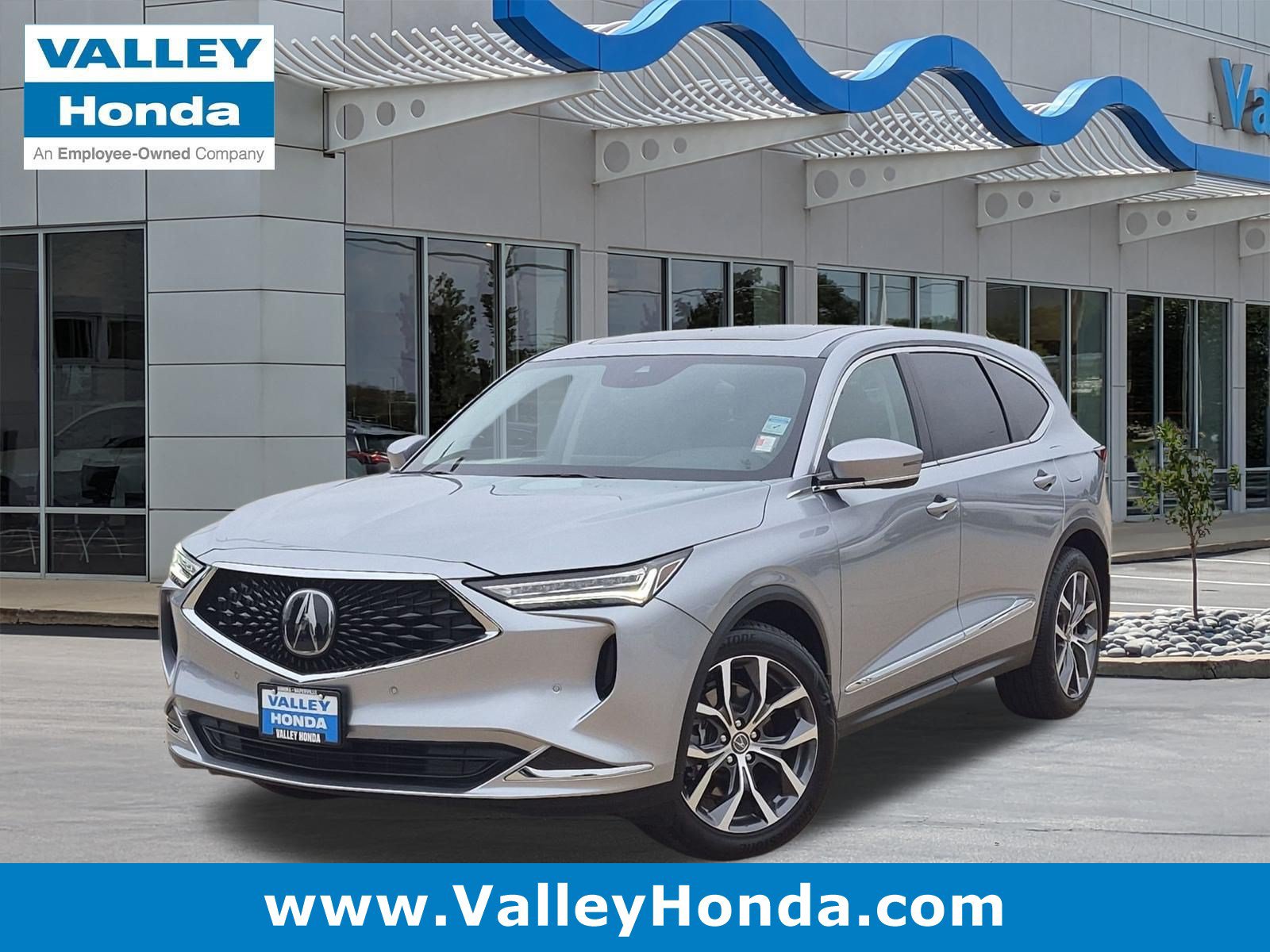 Used 2024 Acura MDX w/ Technology Package AWD/4WD image 1