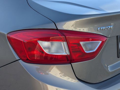 Used 2017 Chevrolet Cruze LT w/ Convenience Package image 13