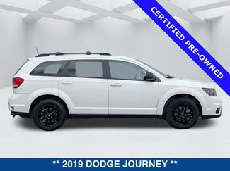 Used 2019 Dodge Journey SE w/ Blacktop Package video 3