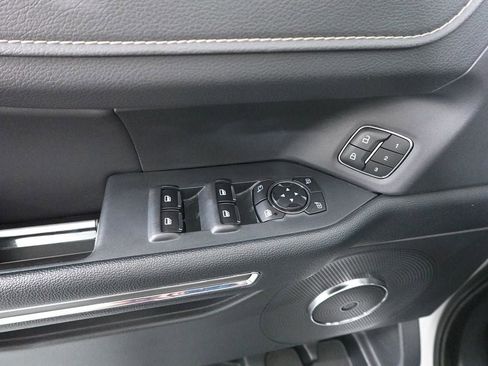 Used 2024 Ford Expedition Max XLT image 9