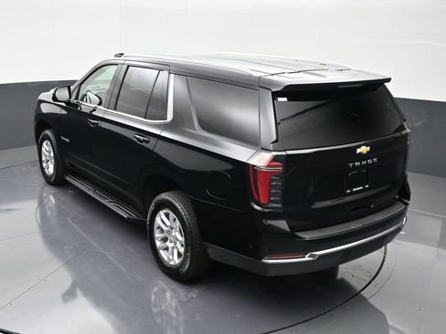 Used 2025 Chevrolet Tahoe LS RWD image 14