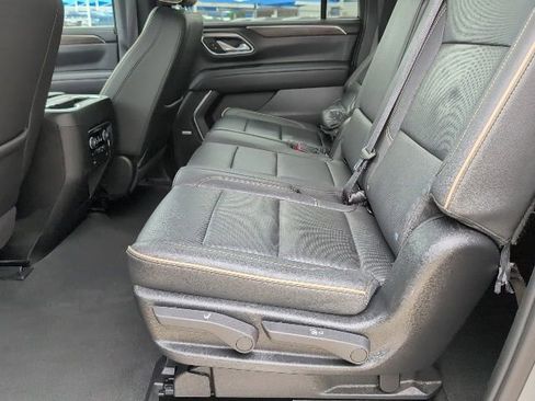 Certified 2024 Chevrolet Suburban Premier RWD image 7