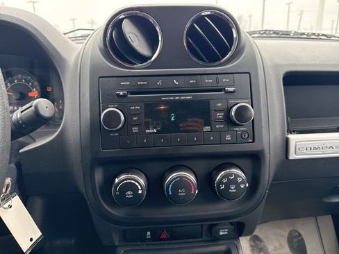 Used 2017 Jeep Compass Sport image 17