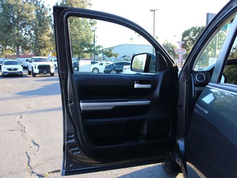 Used 2017 Toyota Tundra SR5 w/ TRD Off Road Package image 7