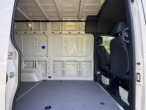New 2025 Mercedes-Benz Sprinter 2500 image 13