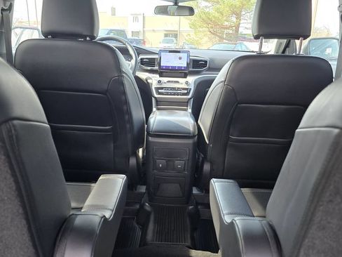 Certified 2023 Ford Explorer XLT w/ Equipment Group 202A AWD/4WD image 18