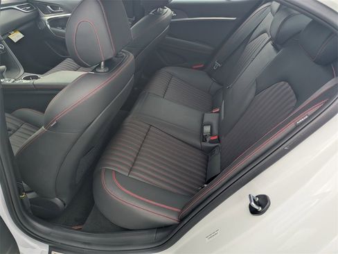 Used 2025 Genesis G70 2.5T w/ Sport Prestige Package image 17