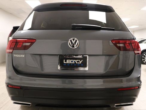 Used 2021 Volkswagen Tiguan S image 5