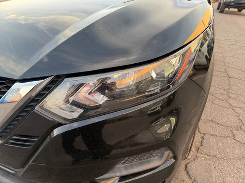 Used 2020 Nissan Rogue Sport S w/ Appearance Package FWD image 9