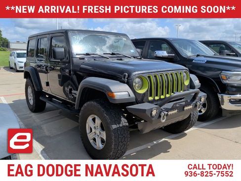 Used 2021 Jeep Wrangler Unlimited Sport AWD/4WD image 1