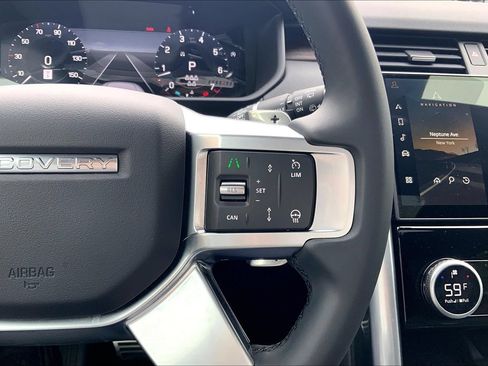 Certified 2025 Land Rover Discovery Dynamic SE AWD/4WD image 24