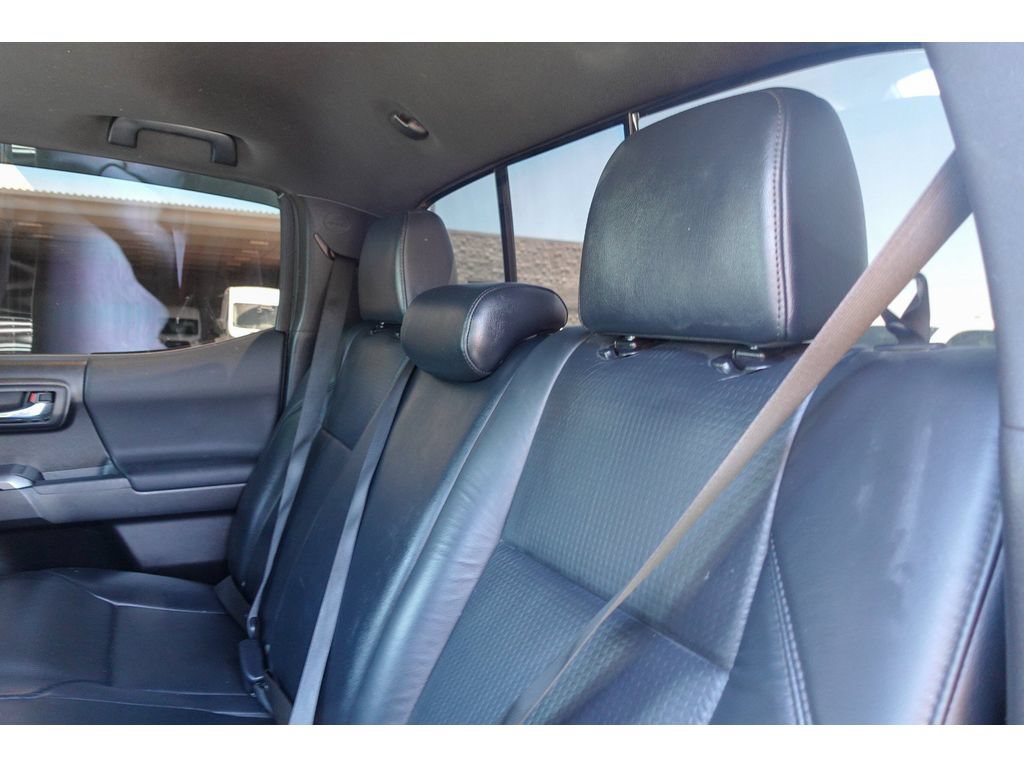 Used 2021 Toyota Tacoma TRD Sport w/ TRD Premium Sport Package AWD/4WD image 27
