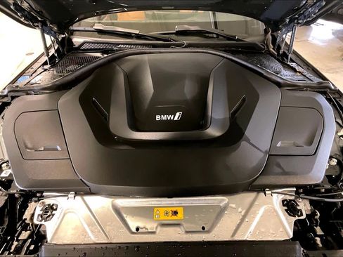 Used 2025 BMW i4 eDrive40 w/ Driving Assistance Package image 29