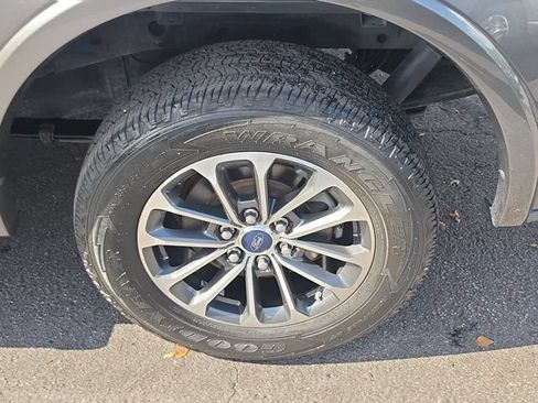 Used 2018 Ford F150 XLT w/ Equipment Group 302A Luxury RWD image 8