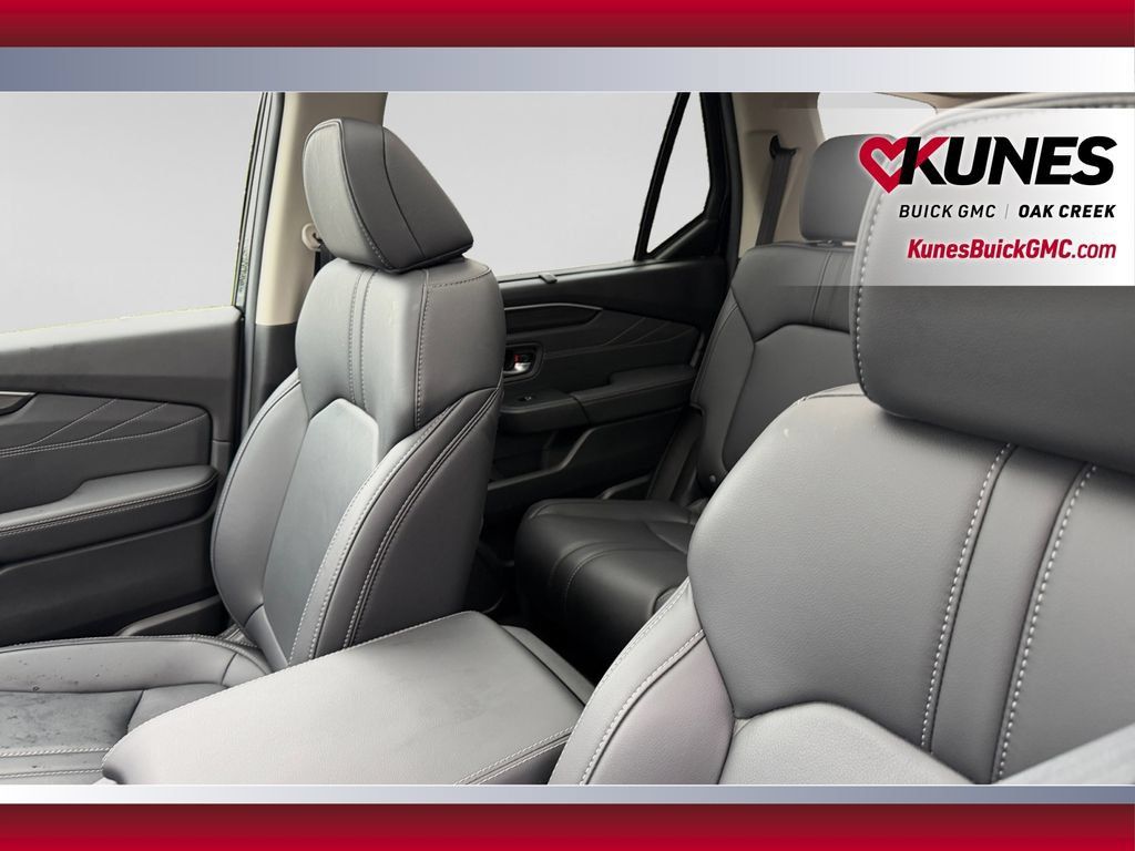 Used 2026 Honda Pilot Touring image 23