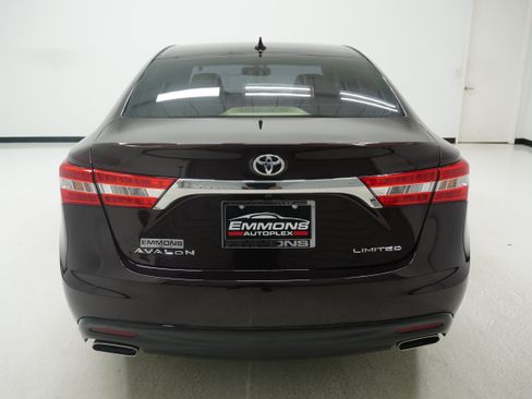 Used 2015 Toyota Avalon Limited w/ Technology Package FWD image 5