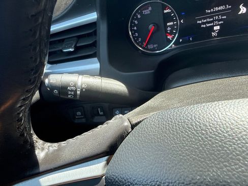Used 2020 GMC Acadia SLT w/ Driver Alert Package II AWD/4WD image 39