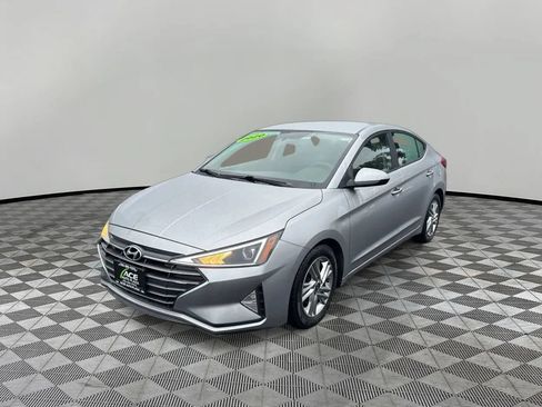 Used 2020 Hyundai Elantra SEL w/ Cargo Package (C1) FWD image 2