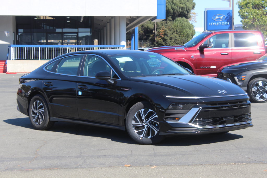 New 2026 Hyundai Sonata Blue FWD image 1