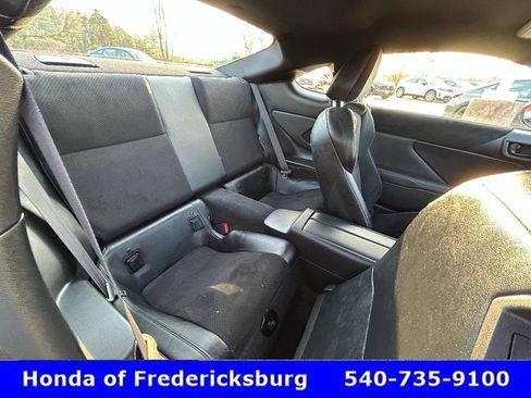 Used 2025 Toyota GR86 Premium w/ Performance Package image 25