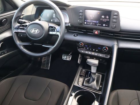 Used 2026 Hyundai Elantra SEL Sport Premium FWD image 9