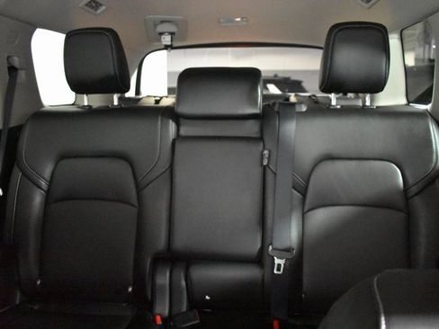 Certified 2024 Nissan Pathfinder SL image 25