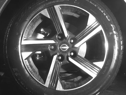 Used 2025 Nissan Sentra SV FWD image 12