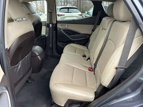 Used 2017 Hyundai Santa Fe Sport image 20