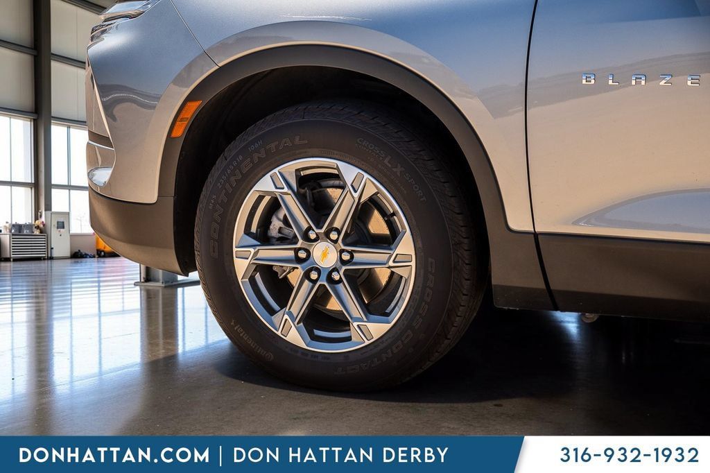 Used 2023 Chevrolet Blazer LT w/ Convenience Package FWD image 39