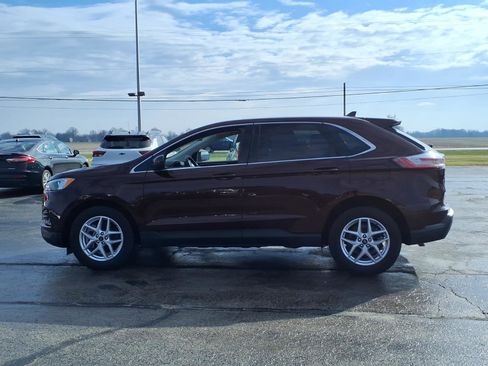 Used 2024 Ford Edge SEL w/ Convenience Package image 5