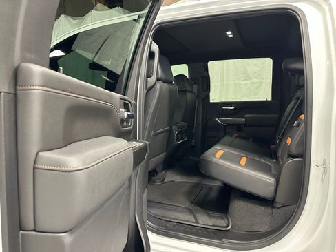 Used 2022 GMC Sierra 2500 AT4 image 43