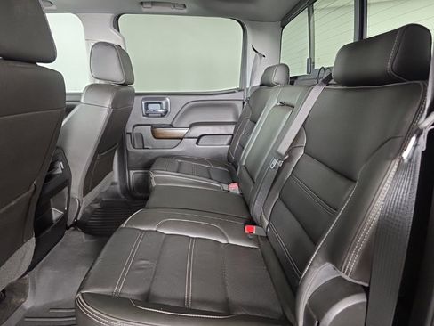 Used 2018 GMC Sierra 3500 Denali w/ Duramax Plus Package image 32